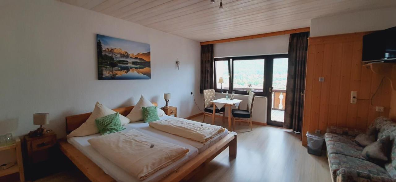 Alpenappartements Schwalbennestl 미텐발트 외부 사진