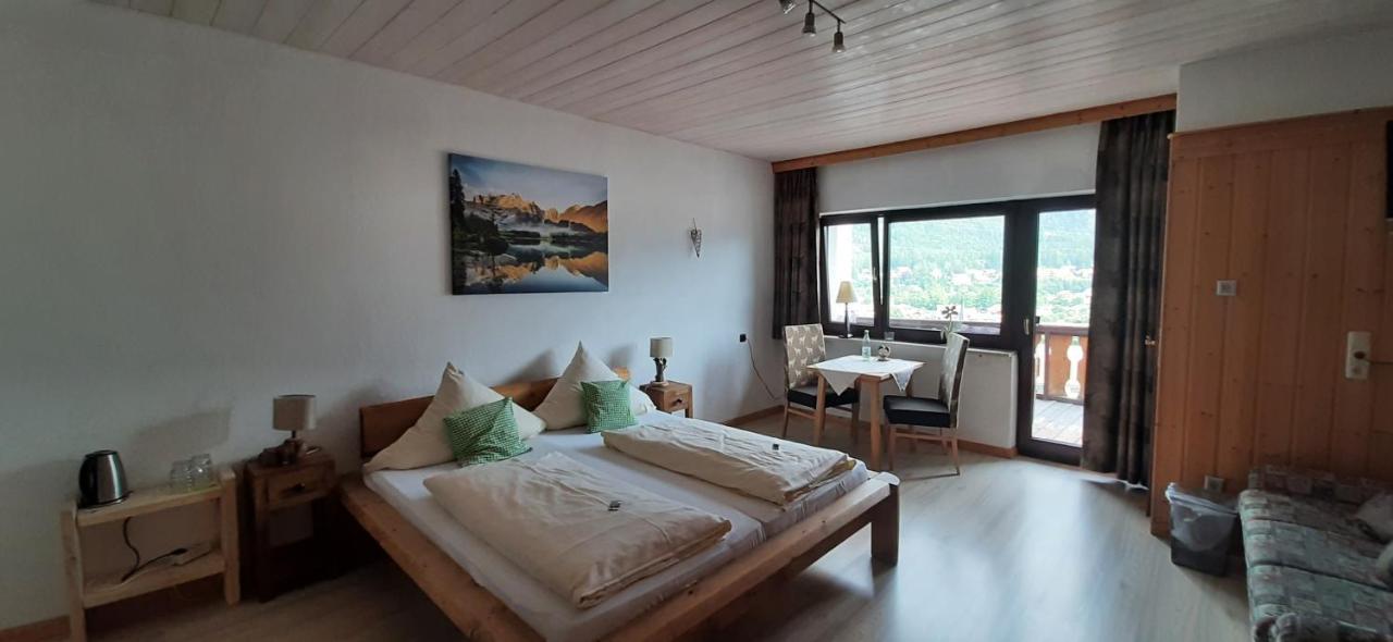 Alpenappartements Schwalbennestl 미텐발트 외부 사진