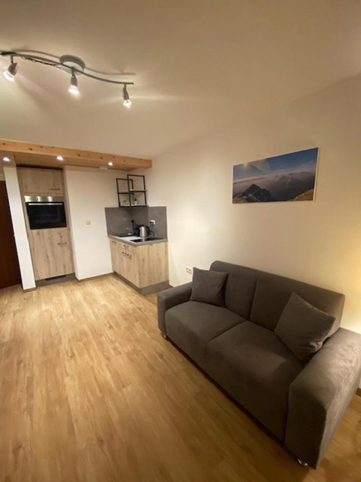 Alpenappartements Schwalbennestl 미텐발트 외부 사진