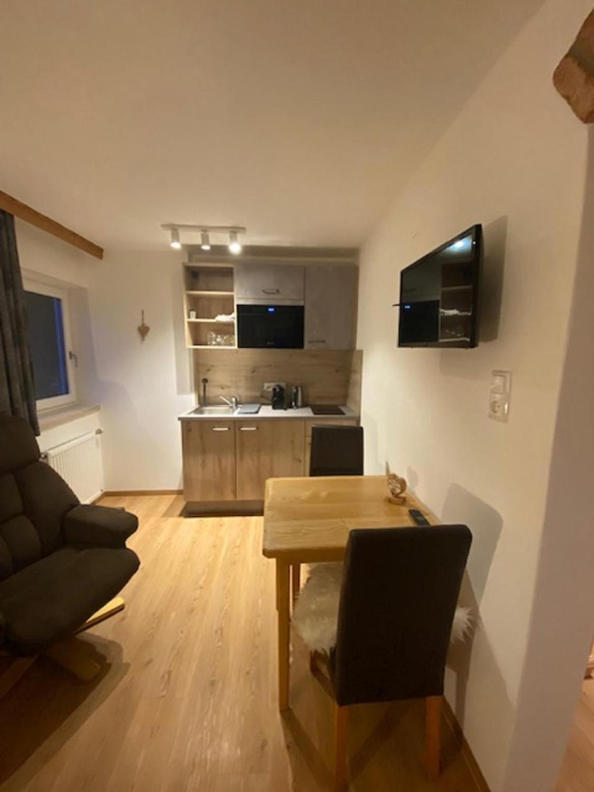 Alpenappartements Schwalbennestl 미텐발트 외부 사진